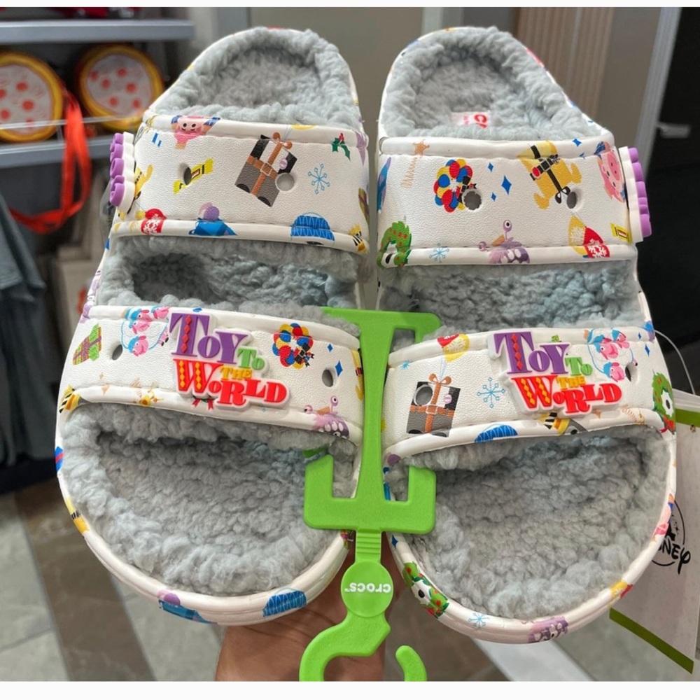 NWT PIXAR HOLIDAY CROCS‼️